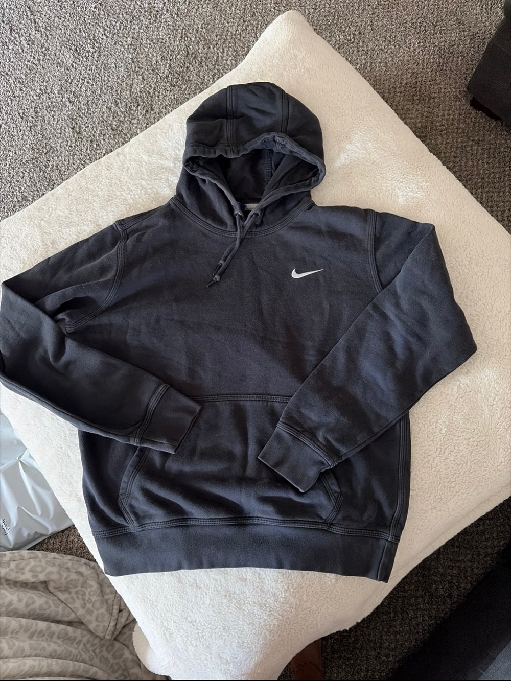 nike small swoosh hoodie
